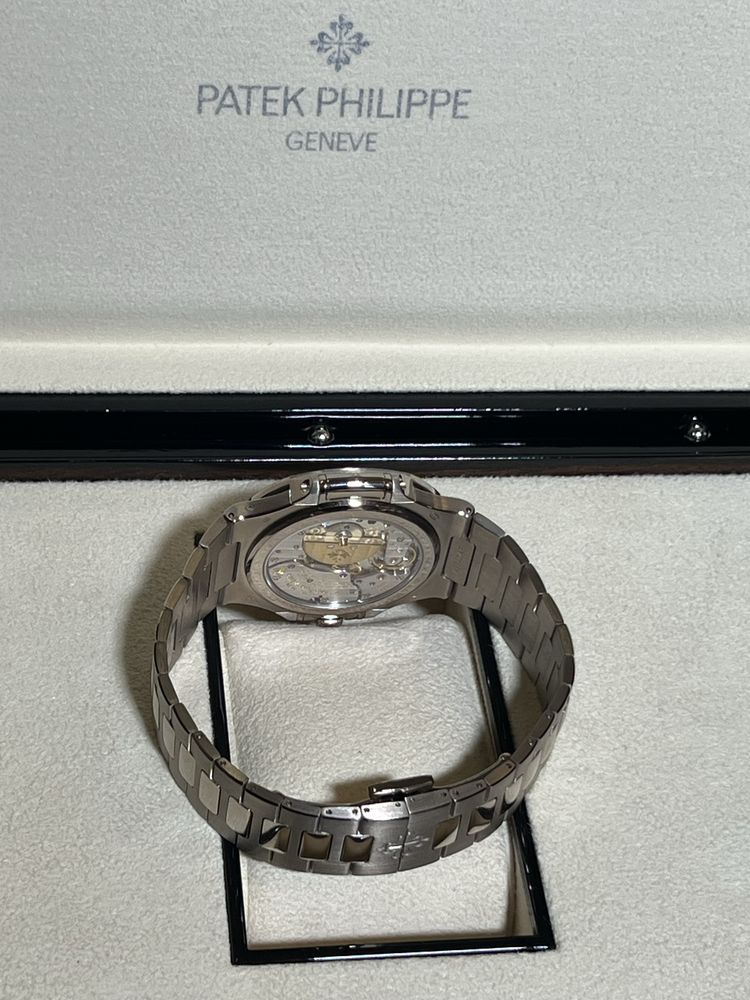 Patek Philippe Nautiulus Białe złoto 2025