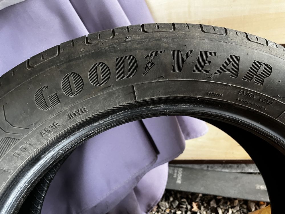 4 x Opony letnie Goodyear 215/55/17 Efficientgrip Performance 98W