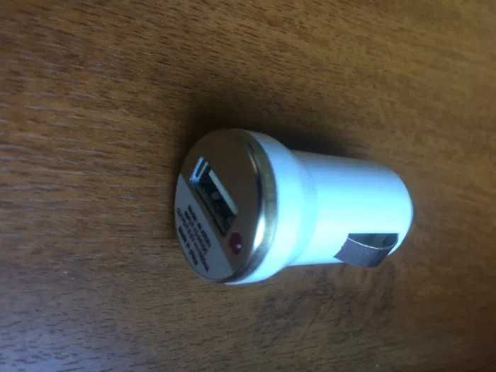 Ładowarka samochodowa USB do telefonu