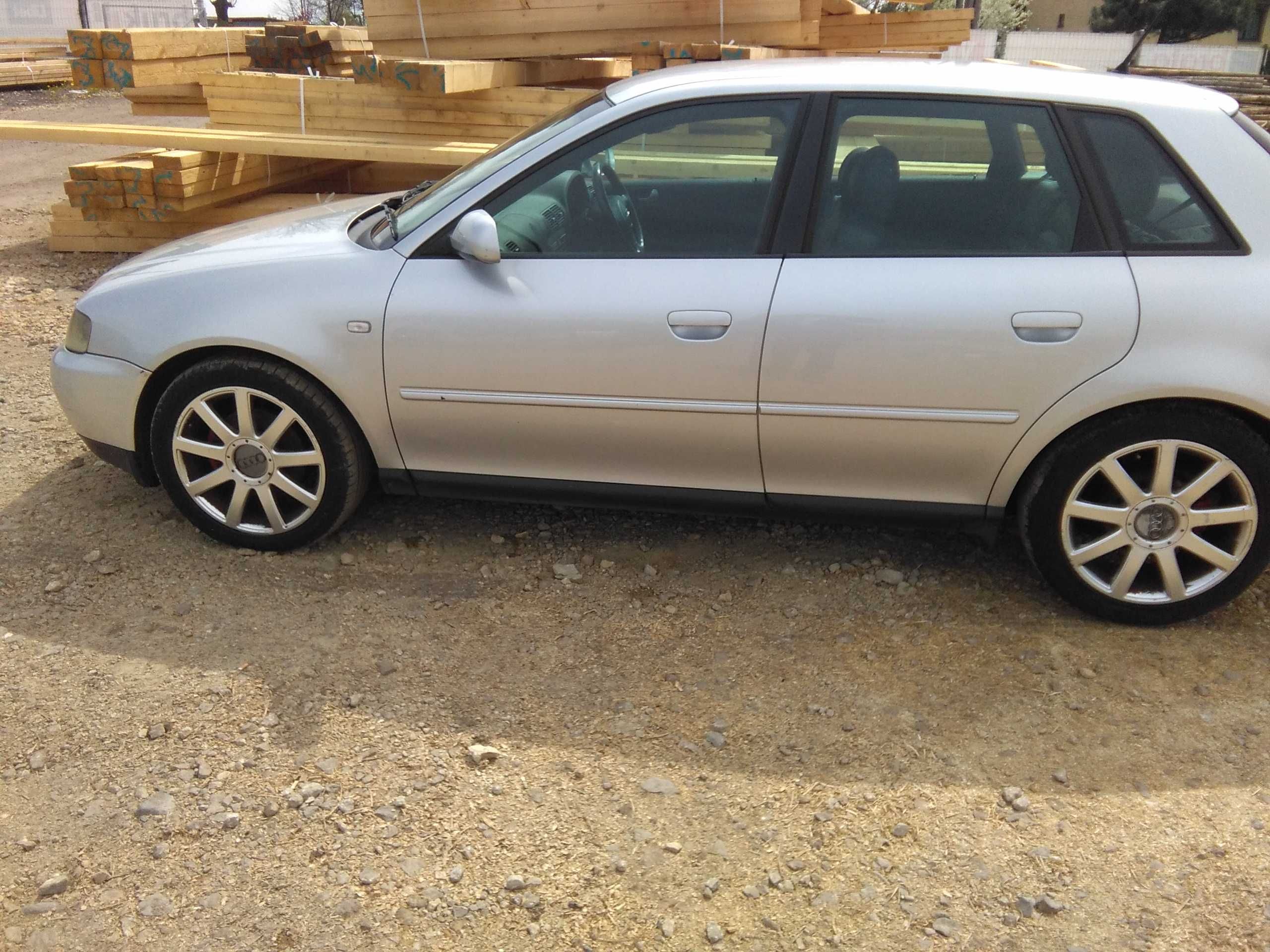 zawias drzwi lewy przód przedni komplet igła z anglika audi a3 8l