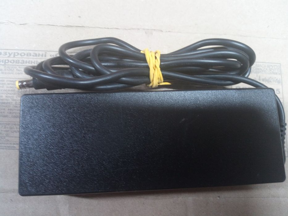 Chicony 100W 20V 5А 5,5х2.5 Оригінал Блок питания живлення