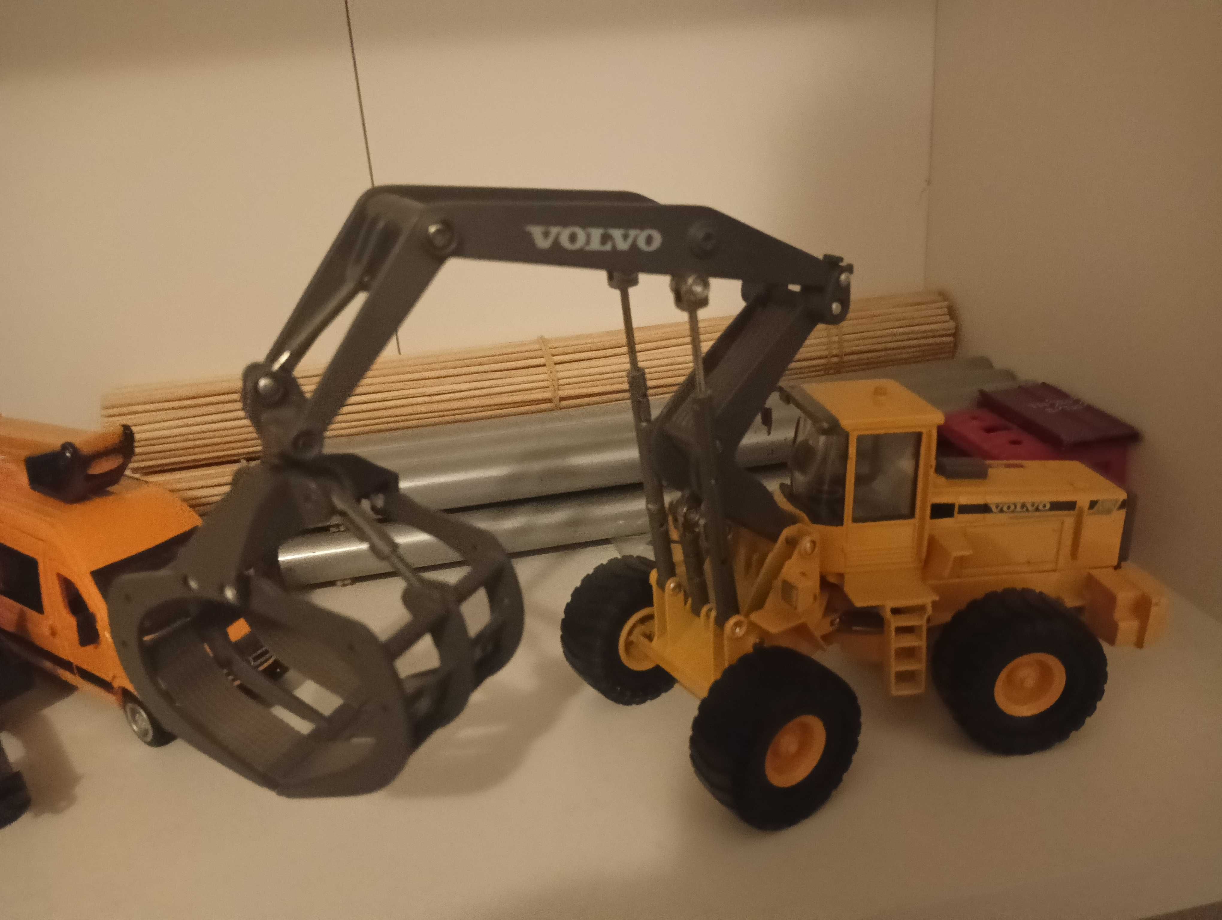 Sprzedam model ładowarki Volvo l 180 c 1/50