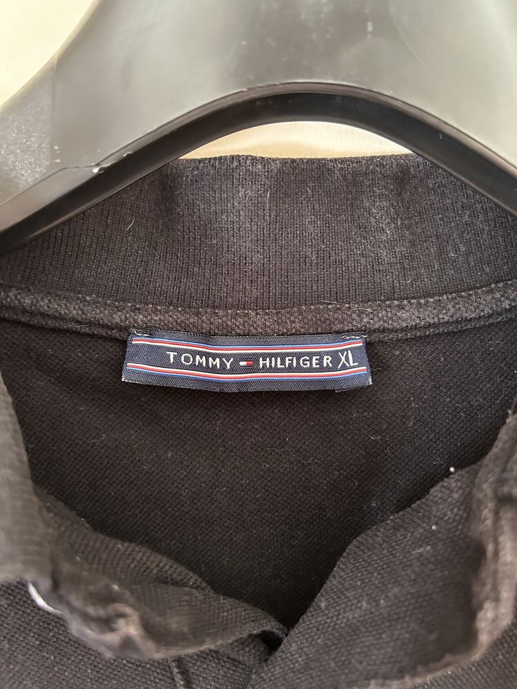 Polo Tommy Hilfiger - Tamanho XL - Semi Novo