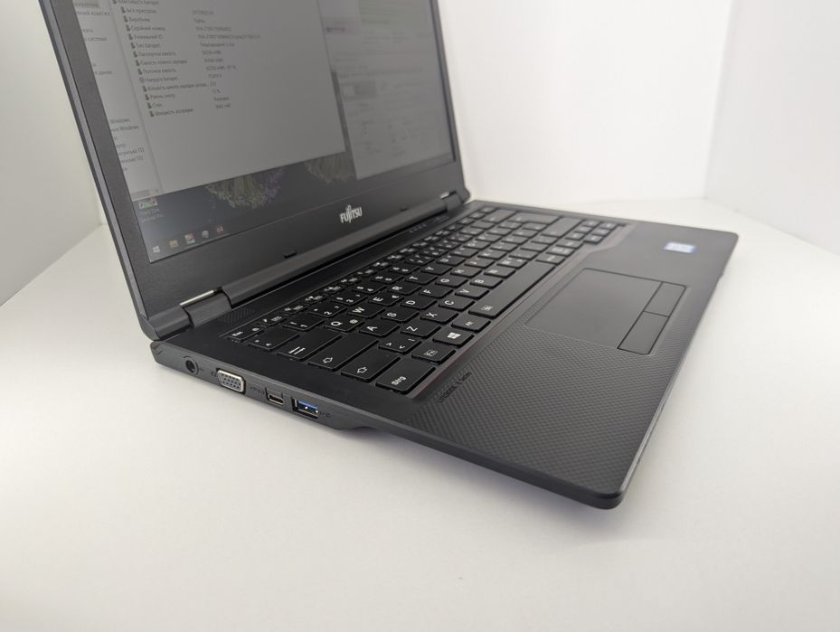 НАДІЙНИЙ Ноутбук Fujitsu E548 14FHD i5-10 8/256 гарна автоність, ідеал