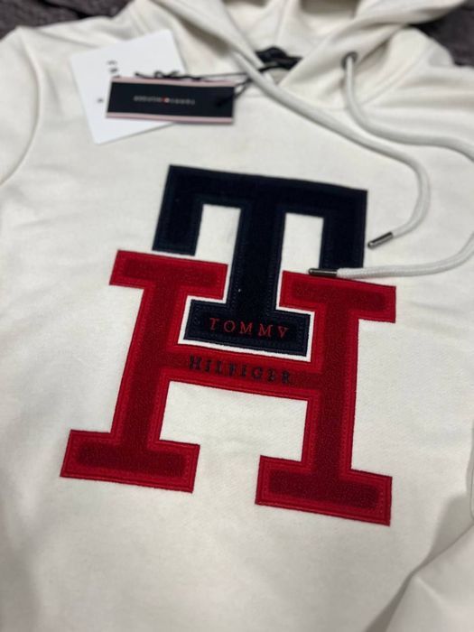 МЕГА СКИДКА -40% Женское худи Tommy Hilfiger белая кофта трехнитка хит