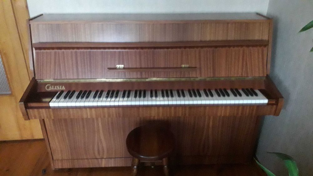 Pianino firmy  CALISJA