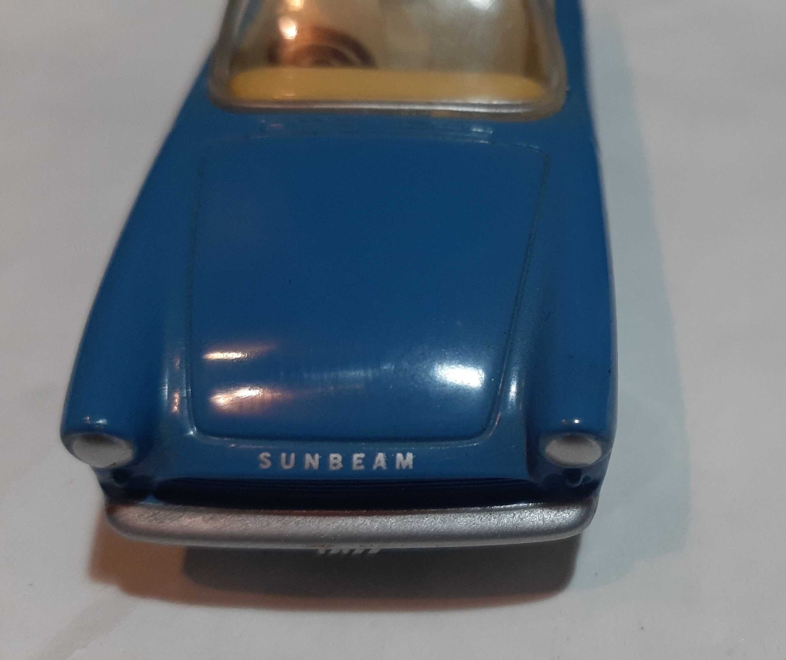 Miniatura Corgi Sunbean Alpine coleção 007
