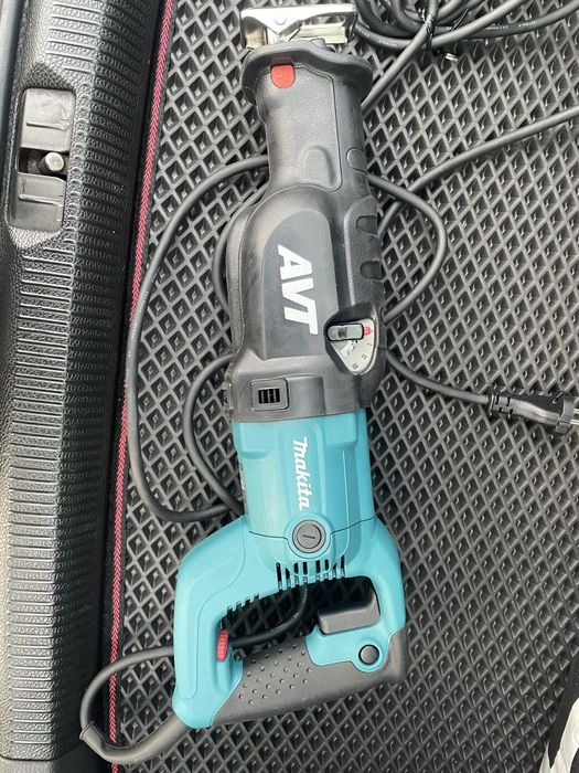 Себельна пила Makita JR3070CT