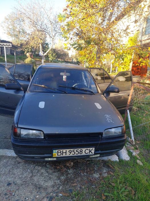 Продам авто Mazda 323 у гарному стані