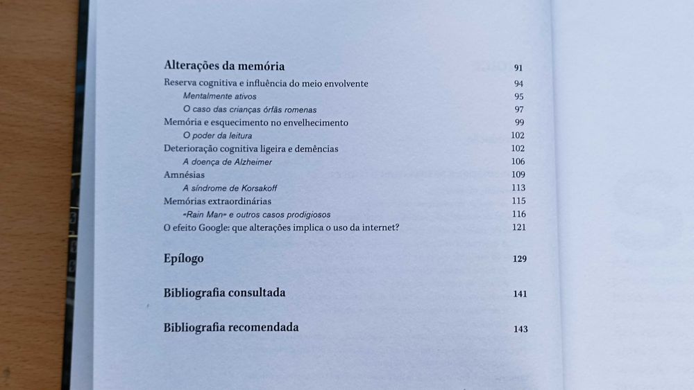 Livro "Somos a Nossa Memória: Recordar e Esquecer"