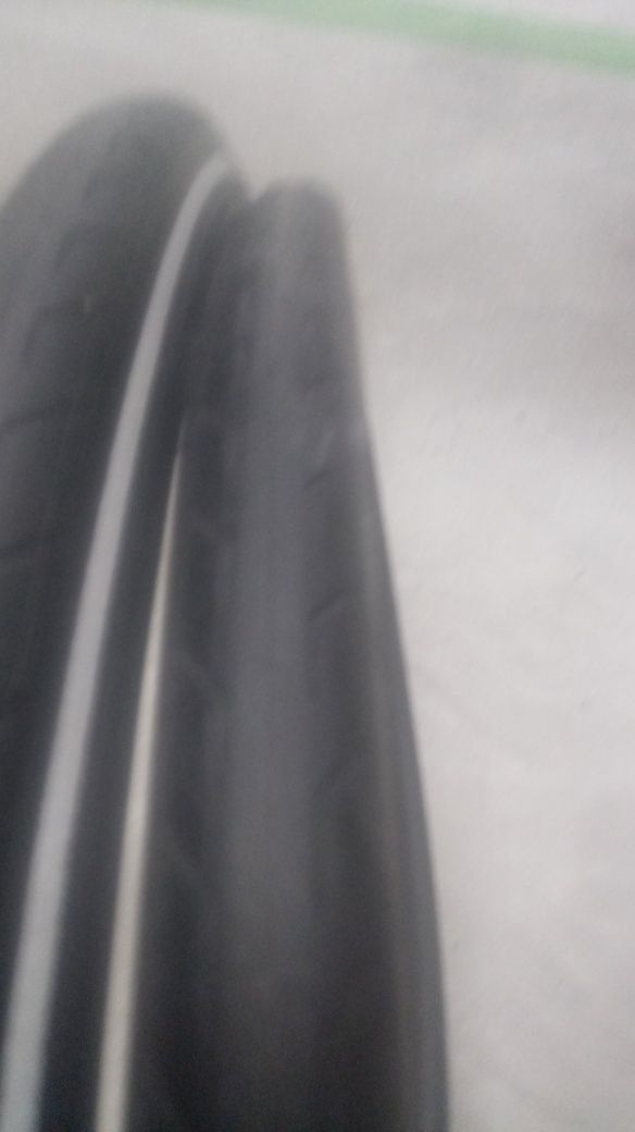 Opona szosowa 700x28C decathlon odblask Nowe