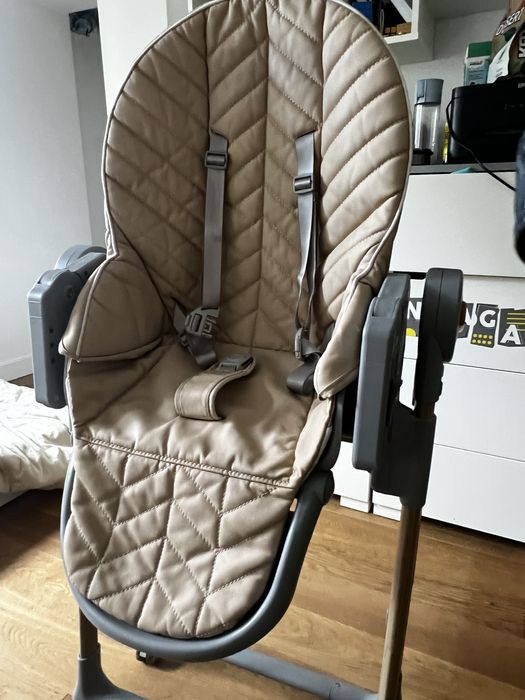 Krzeselko do karmienia Kinderkraft na kółkach POLECAM