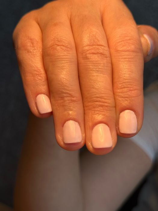 Покриття гель лаком манікюр, педикюр