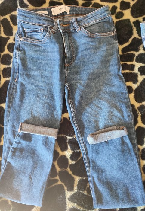 Conjunto de calças de ganga mom e Slim Fit tam 32 ao 34