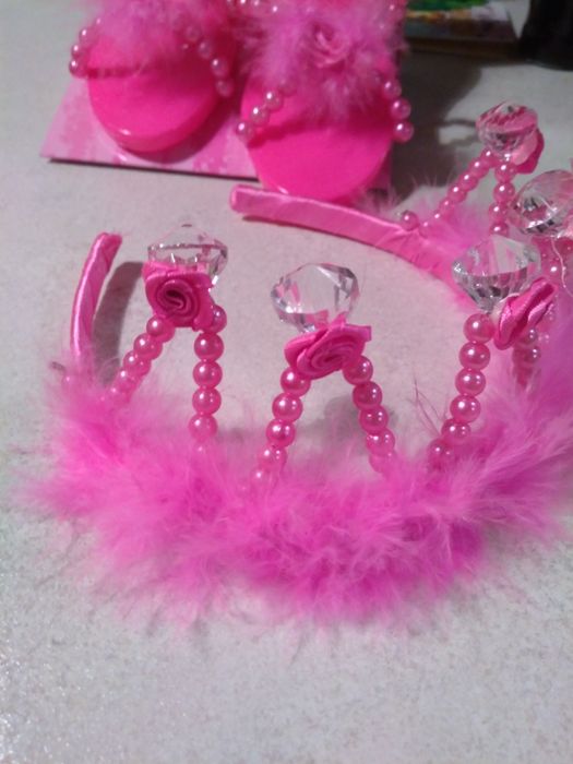 Korona i pantofelki dla księżniczki - 2 komplety 60zl