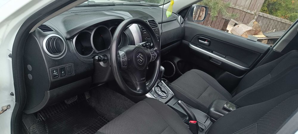 Suzuki grand Vitara 2.4 benzyna 2012 automat