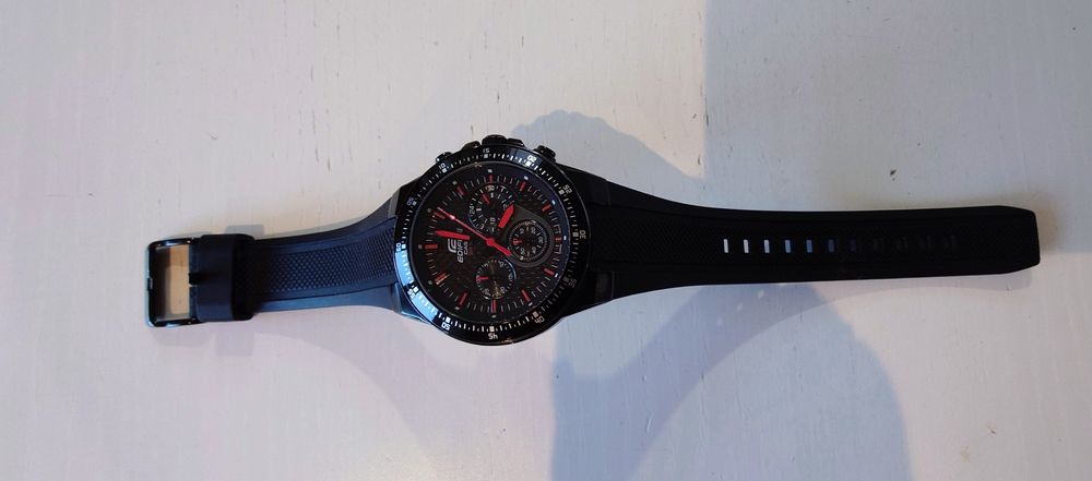 Casio ediface ef 552 czarno czerwony.