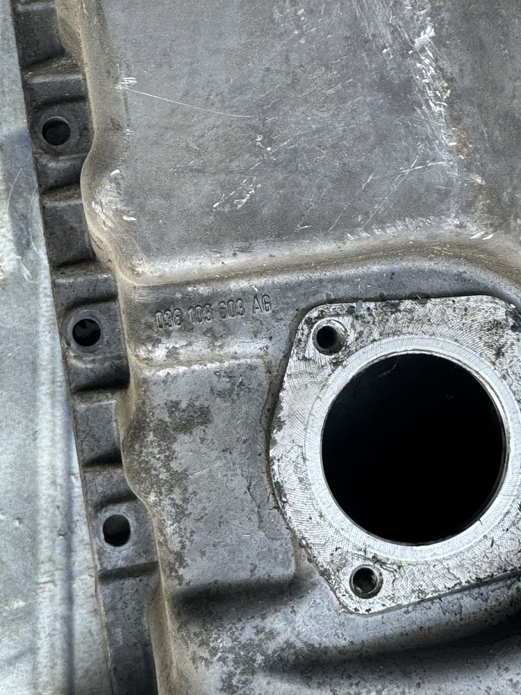 Піддон масляний 1.9 2.0 tdi поддон 038103603AG