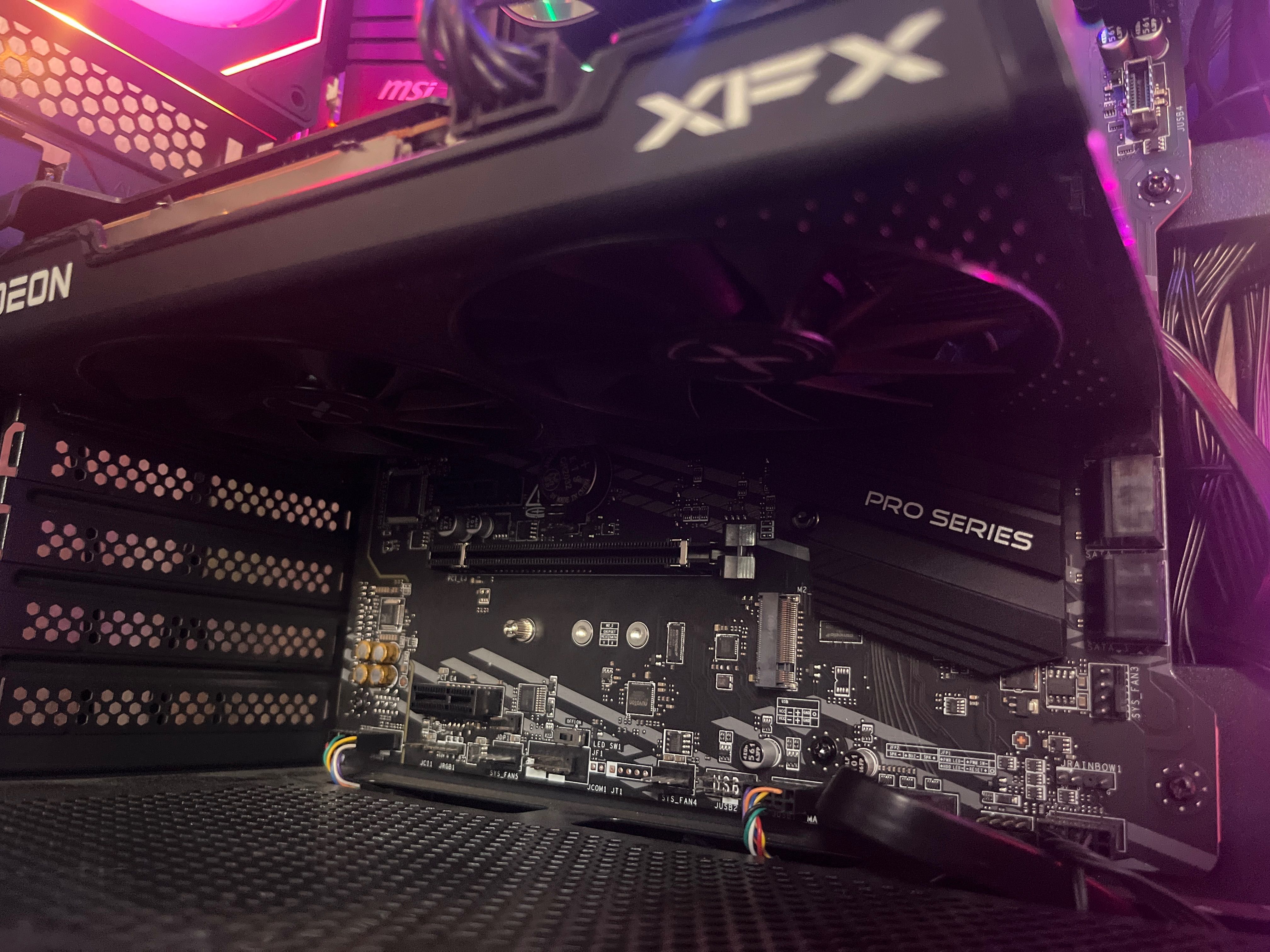 Placa Gráfica XFX Speedster SWFT 210 AMD Radeon 6600 8GB