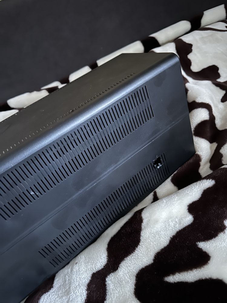 Источник бесперебойного питания APC Back-UPS 1600MI