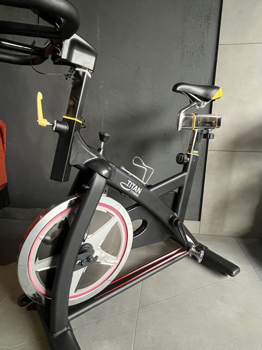 Rower Spiningowy Titan fitness sb5600