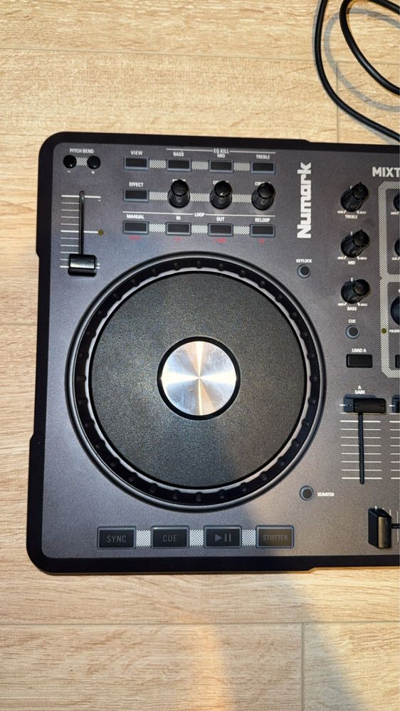 kontroler DJ numark mixtrack one