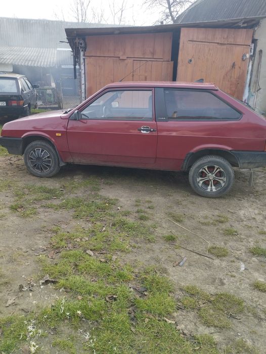 Автомобіль ВАЗ 2108 бензин