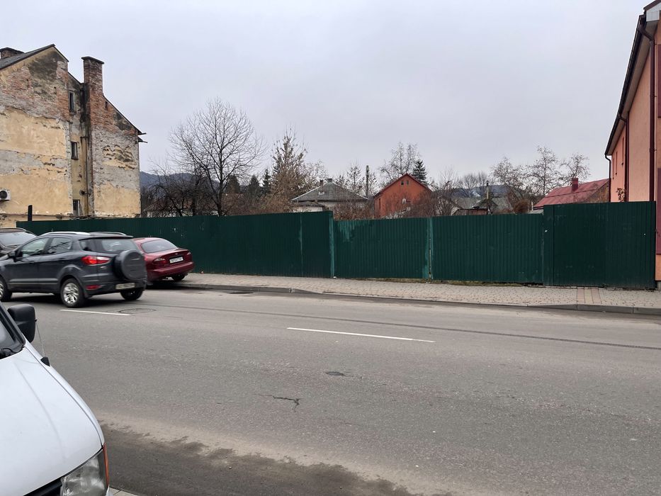 Продам участок біля суда і електросіть