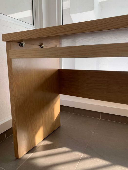 Secretária de Madeira Maciça