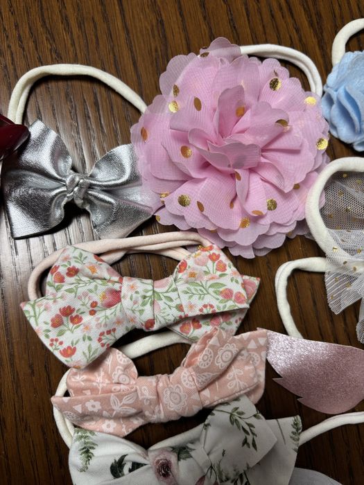 Повʼязки для дівчинки