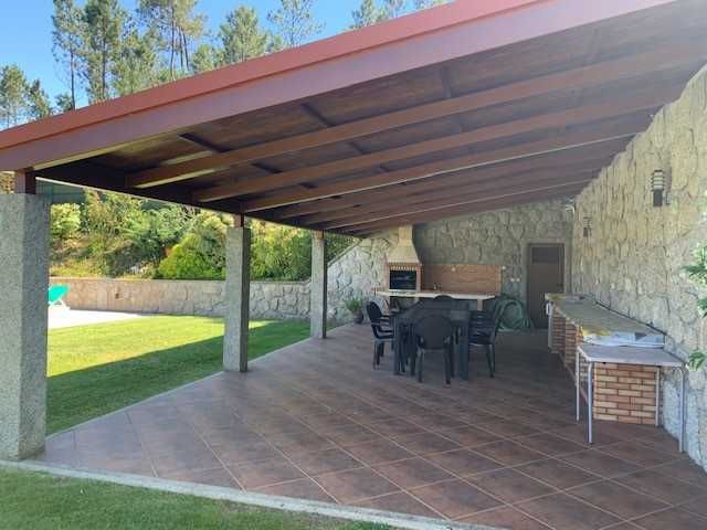 Casa com piscina para umas férias tranquilas em familia