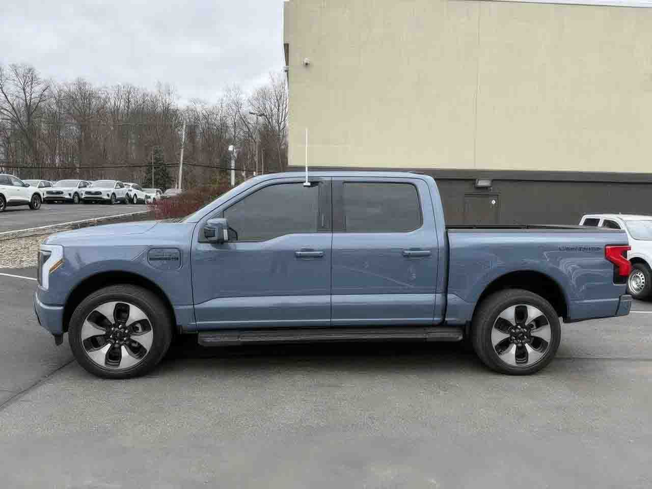 2023 Ford F-150 Lightning Platinum SuperCrew