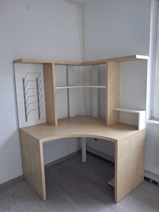 Biurko narożne z nadstawka