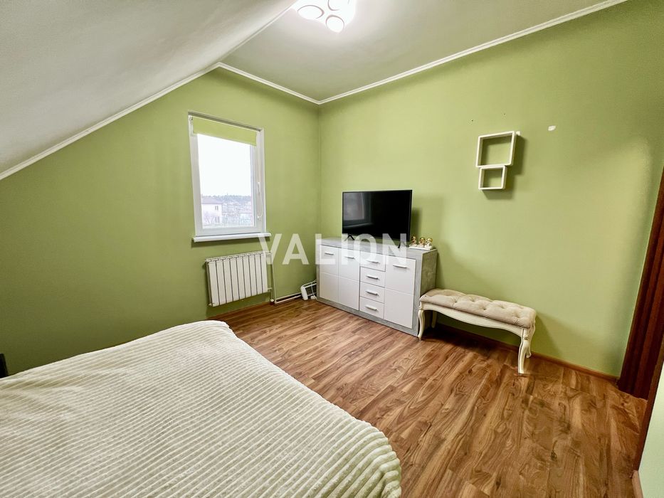 Продаж будинку з ремонтом у  Димері, 35 хв.до метро Героїв Дніпра