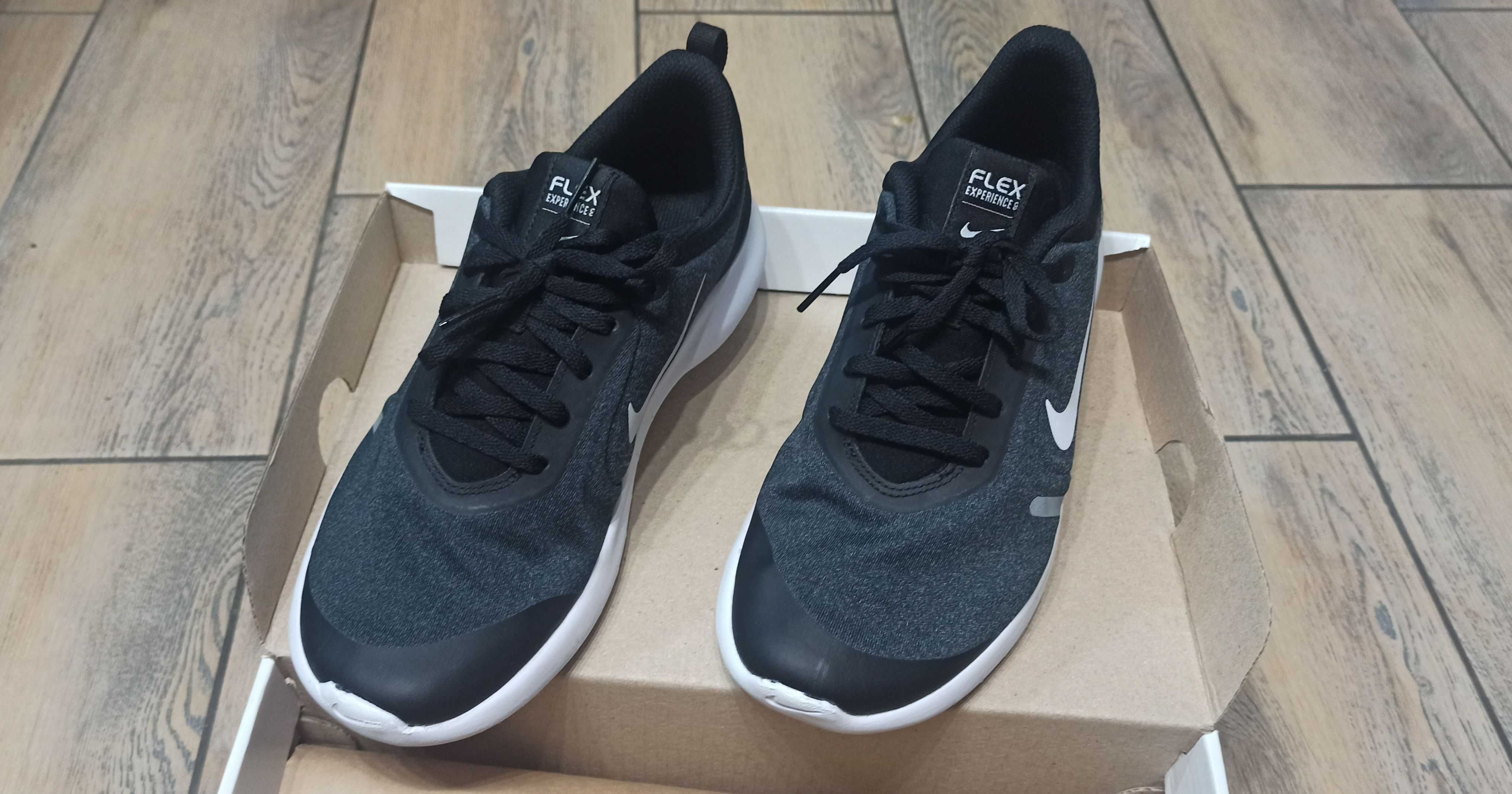 Кросівки Nike Flex Experience 8