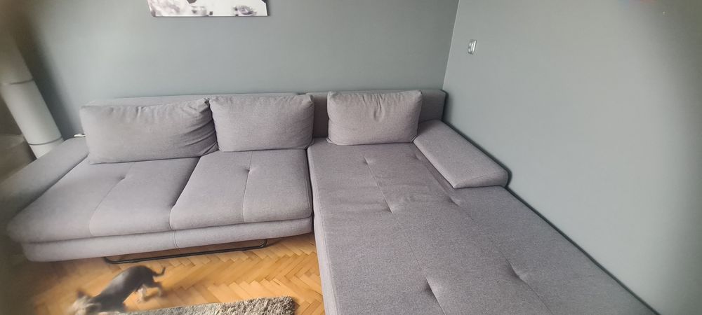 Kanapa narożna dużą Szara   rok użytkowana a