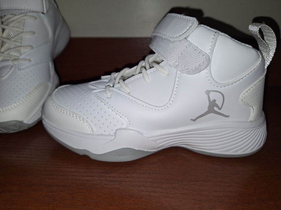 Хайтопи,кросівки нові