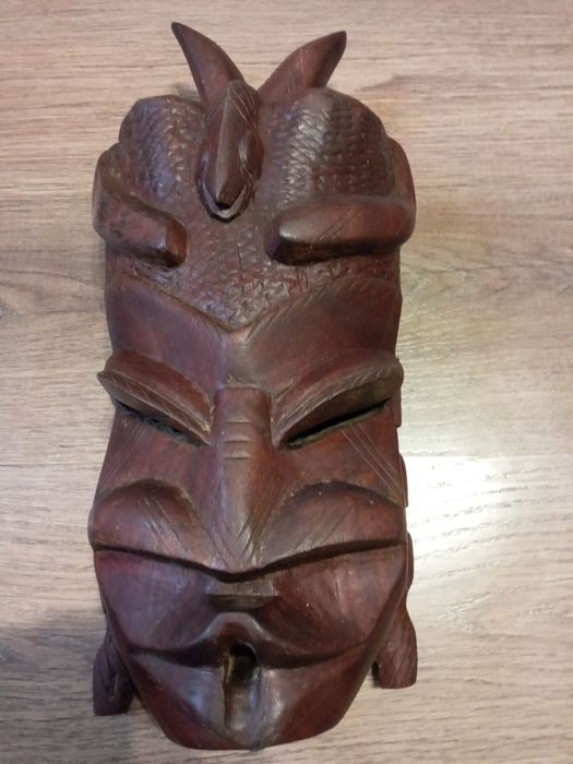 Статуэтки и маски из Африки