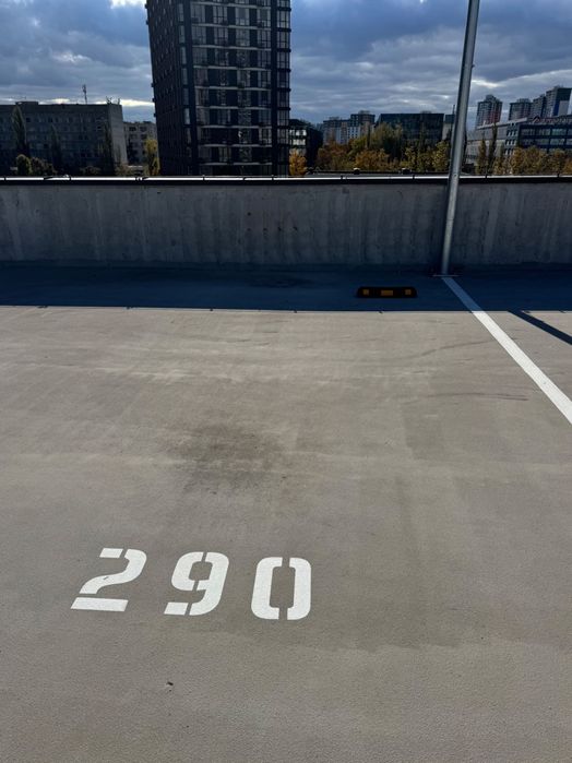 ЖК Діброва Парк. Сімейне паркомісце на три автомобіля