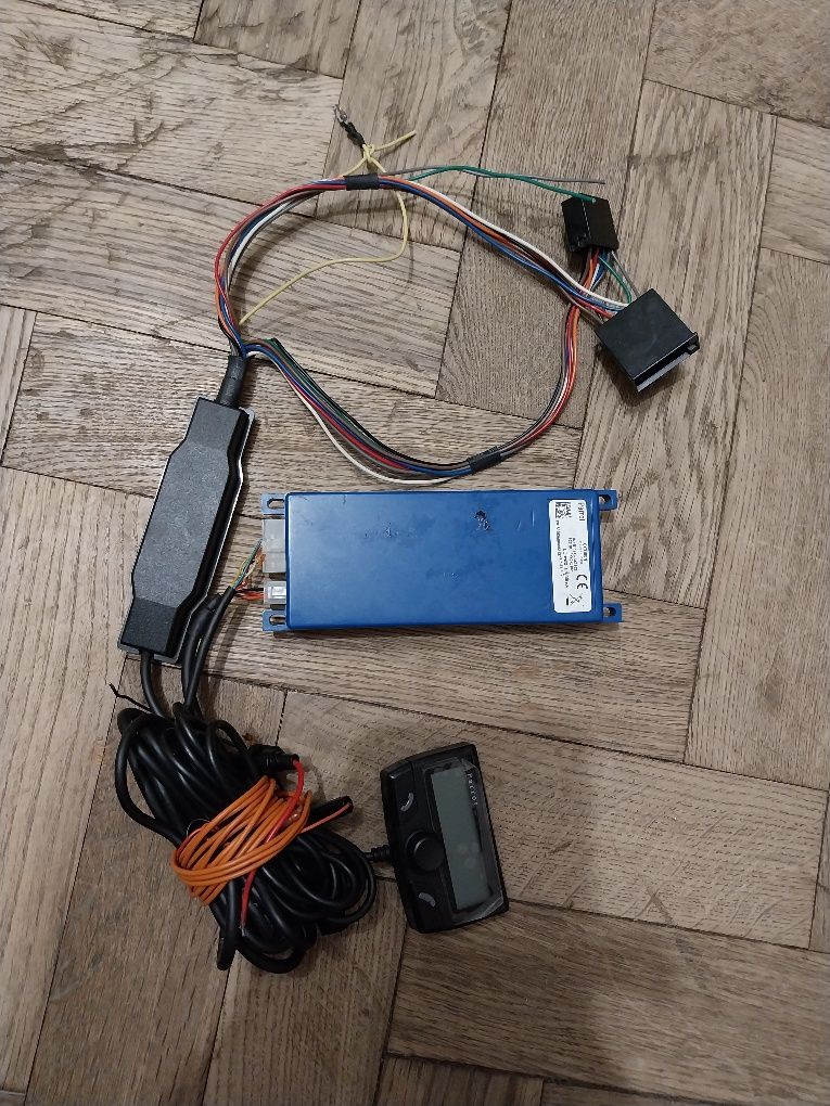 Пристрій гучного зв'язку Parrot CK3100N
