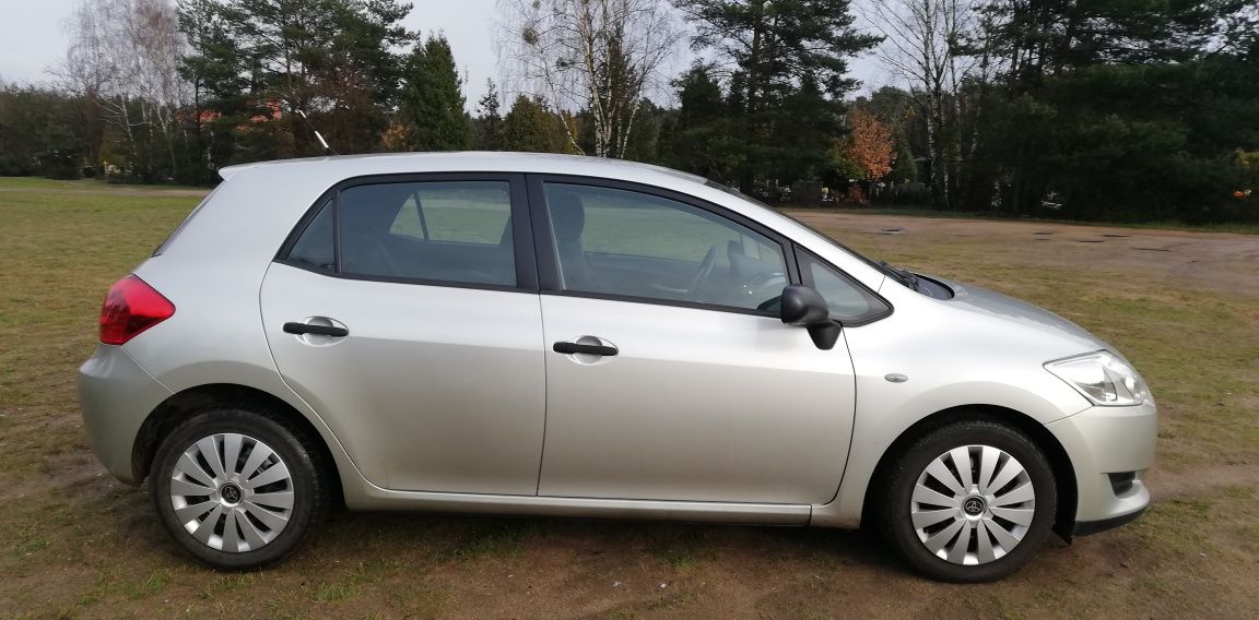 Toyota Auris niski przebieg