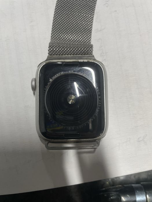 Продам Apple watch se 44мм