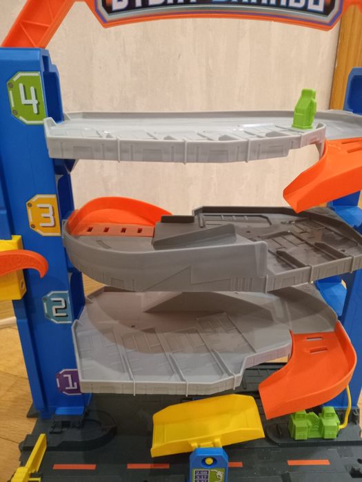 Продам автотрек Hot Wheels