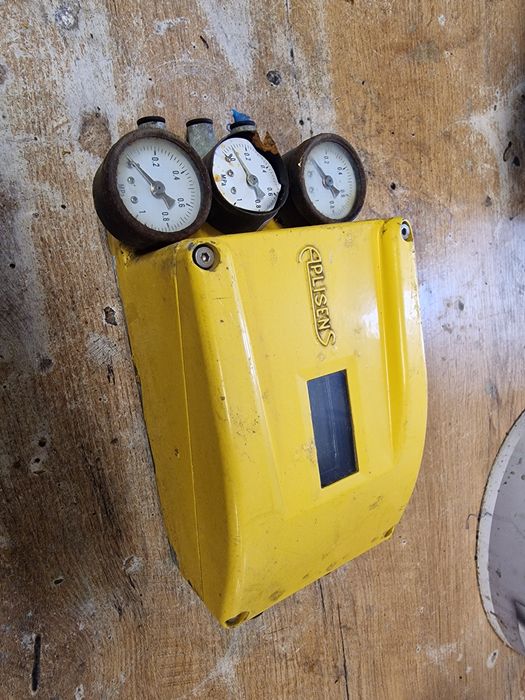 Elektropneumatyczny ustawnik pozycyjny APIS