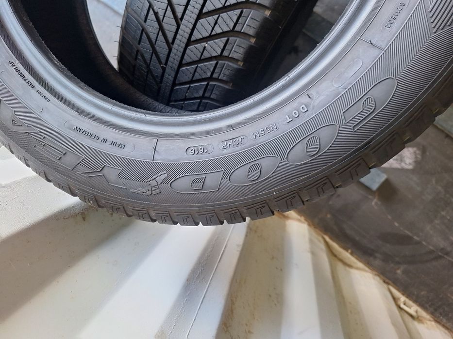 Opony Goodyear 215/65/17 Całoroczne 2szt