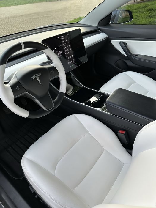 Tesla 3 Standard Range Plus Тесла 2019