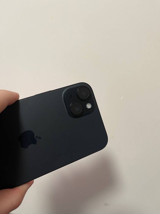 Продам Iphone 15 plus 128гб rsim в хорошому стані