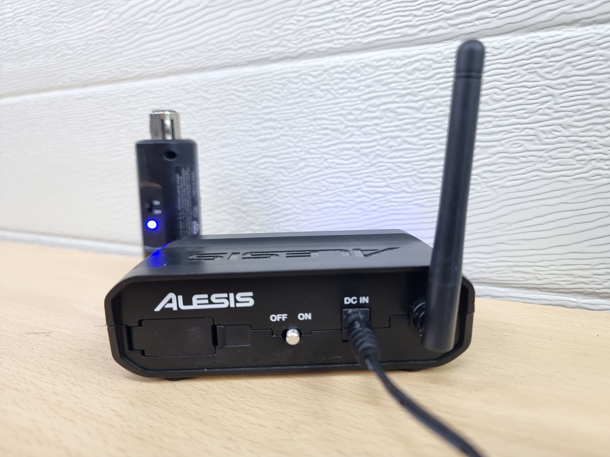 Alesis miclink Wireless adapter przekaźnik sygnału xlr na odległość