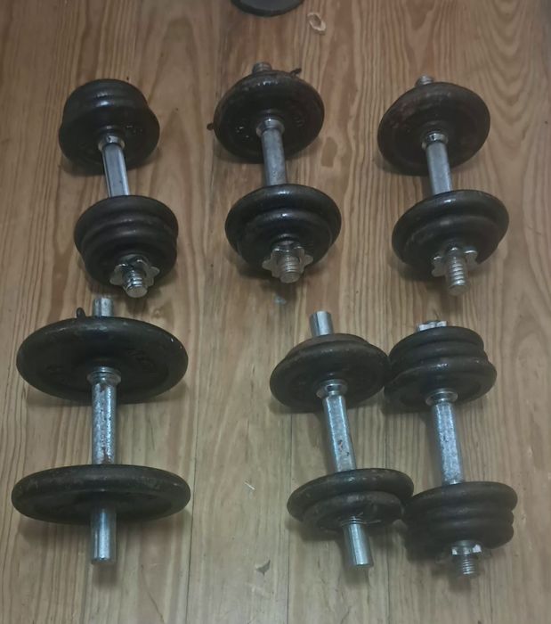 vendo banco supino newfit sculptor reto e inclinado 
barra de 15kg com