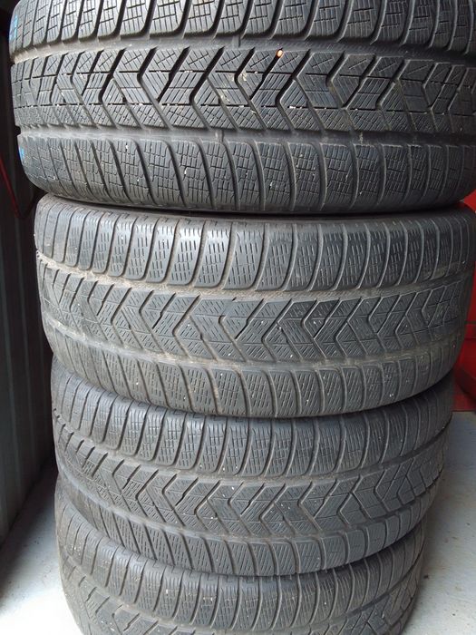 Cena za 4 Opony zimowe 255/40r21 PIRELLI